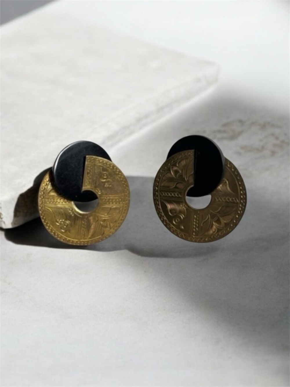John Michael Richardson Broken Circle Clip On Earrings New Black Brass Thailand